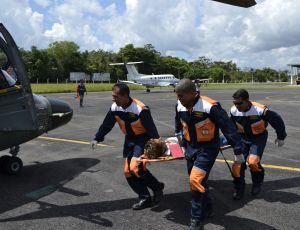 Imagem da notícia - Defesa Civil Estadual treina procedimento de evacuação com aeronave em Parintins