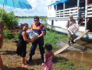 Imagem da notícia - Defesa Civil do Amazonas prossegue atendimento de famílias afetadas pela cheia com segunda fase de envio de kits de ajuda humanitária