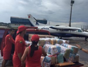 Imagem da notícia - Ajuda humanitária enviada pelo Governo do Amazonas e Defesa Civil do Estado, chega ao Acre.