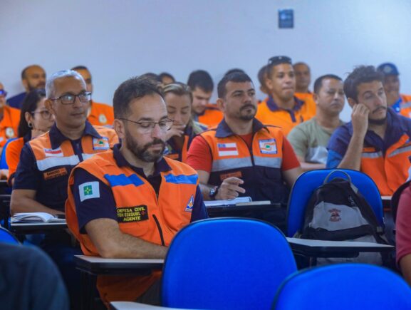 Áreas de Risco Geológico: Defesa Civil do Amazonas tem agentes em treinamento no Rio de Janeiro