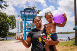 Imagem da notícia - Governo do Amazonas leva unidade do Projeto Água Boa para a Comunidade Samaúma no Careiro Castanho