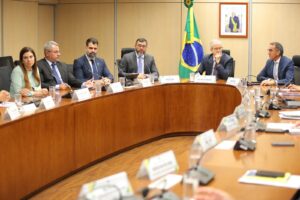 Imagem da notícia - Em Brasília, Wilson Lima reúne com ministros e pede apoio para antecipar ações que minimizem impactos da estiagem de 2024
